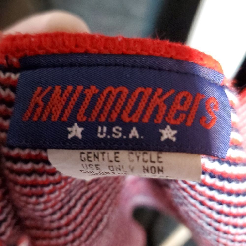 Knitmakers U.S.A. Star Pattern Scarf - Picture 4 of 4